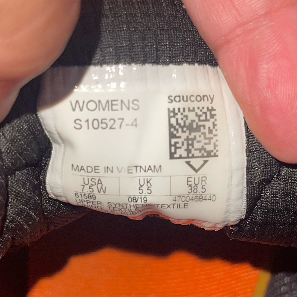Saucony Women's Black and Mint Athletic Shoes - Picture 10 of 14